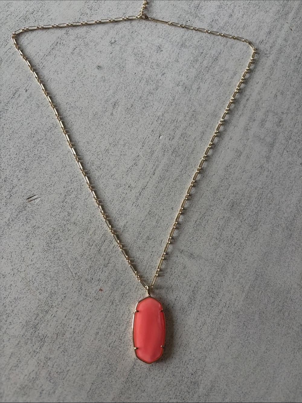 NWOT Kendra Scott Chain Necklace with Coral Stone Pendant - Women Jewelry